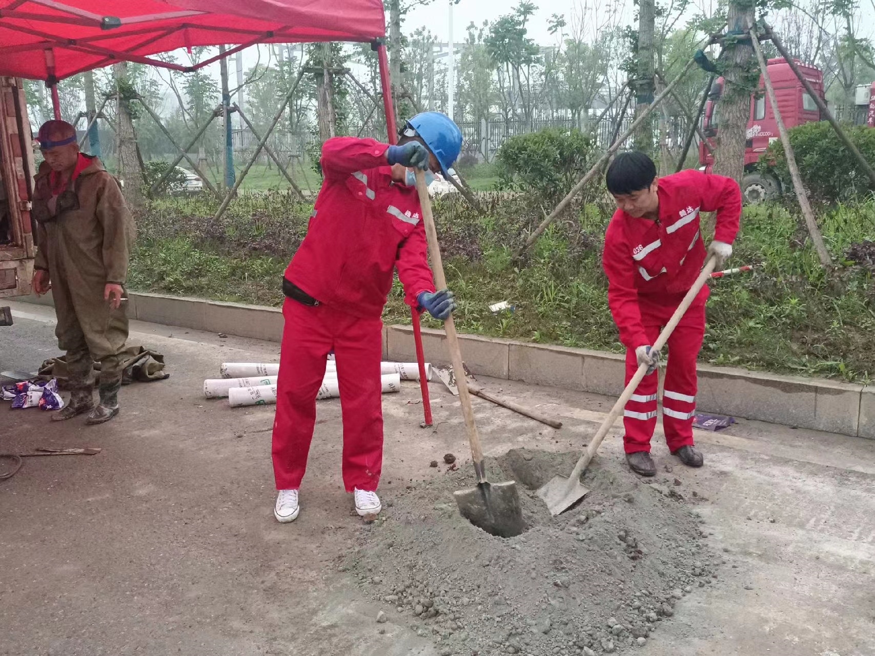 筠连管道疏通哪家好】及时进行市政管道清淤